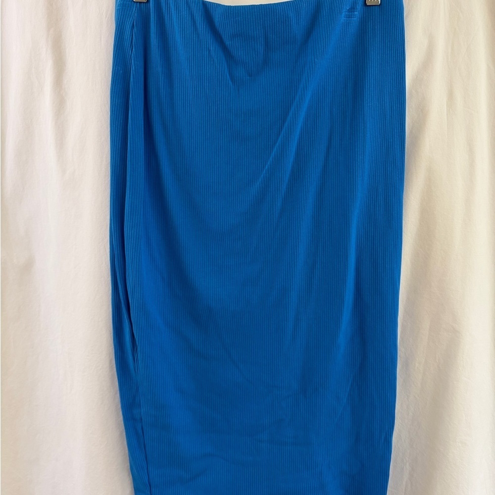 Elegant Blue Women's Pencil Skirt With Slit - Picture 2 of 2